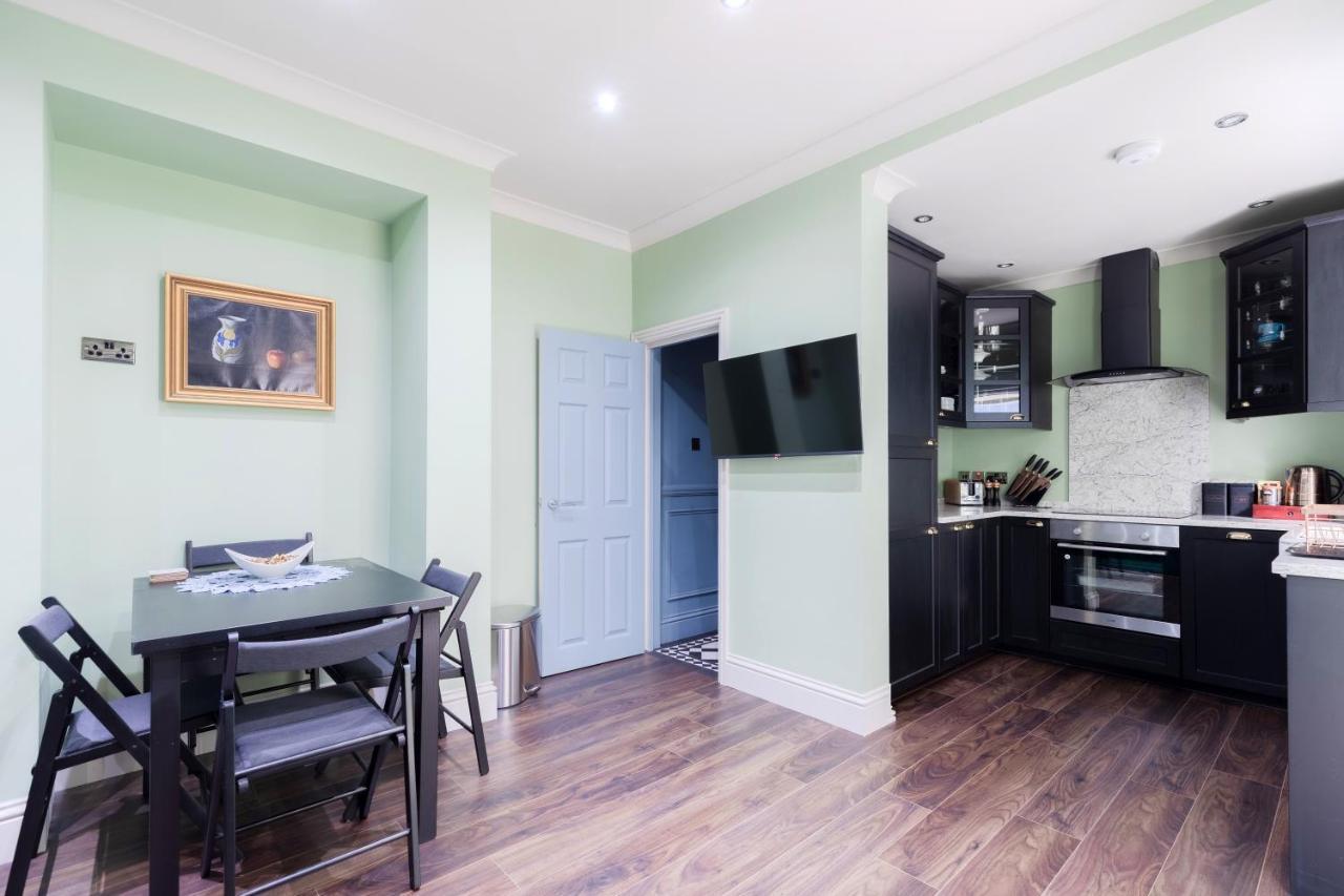Central Stylish 2-Bed Apartment In London Exterior photo